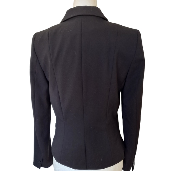 H&M Women's Black Classic One Button Cropped Blazer Jacket sz6 - Picture 3 of 7